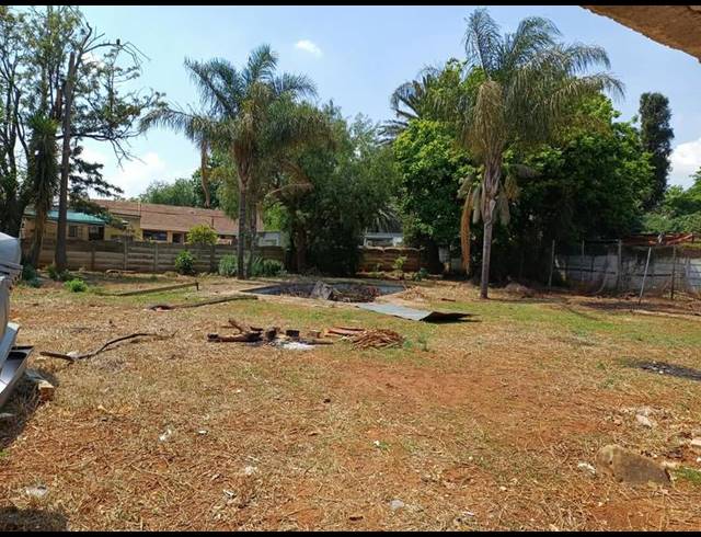 5 BEDROOM HOUSE FOR SALE IN NIMRODPARK